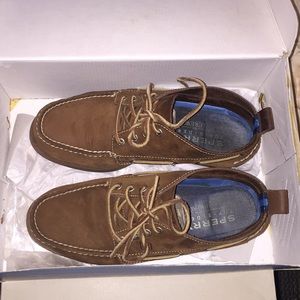 Sperry chukka boot